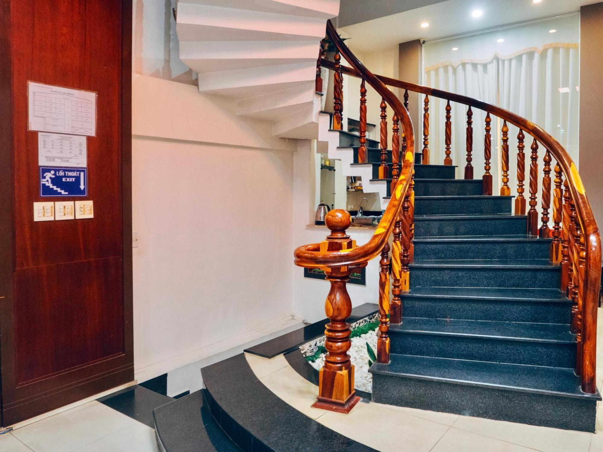 Huynh Gia Bao Hotel เบ๋าลอก ภายนอก รูปภาพ