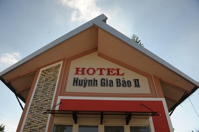 Huynh Gia Bao Hotel เบ๋าลอก ภายนอก รูปภาพ
